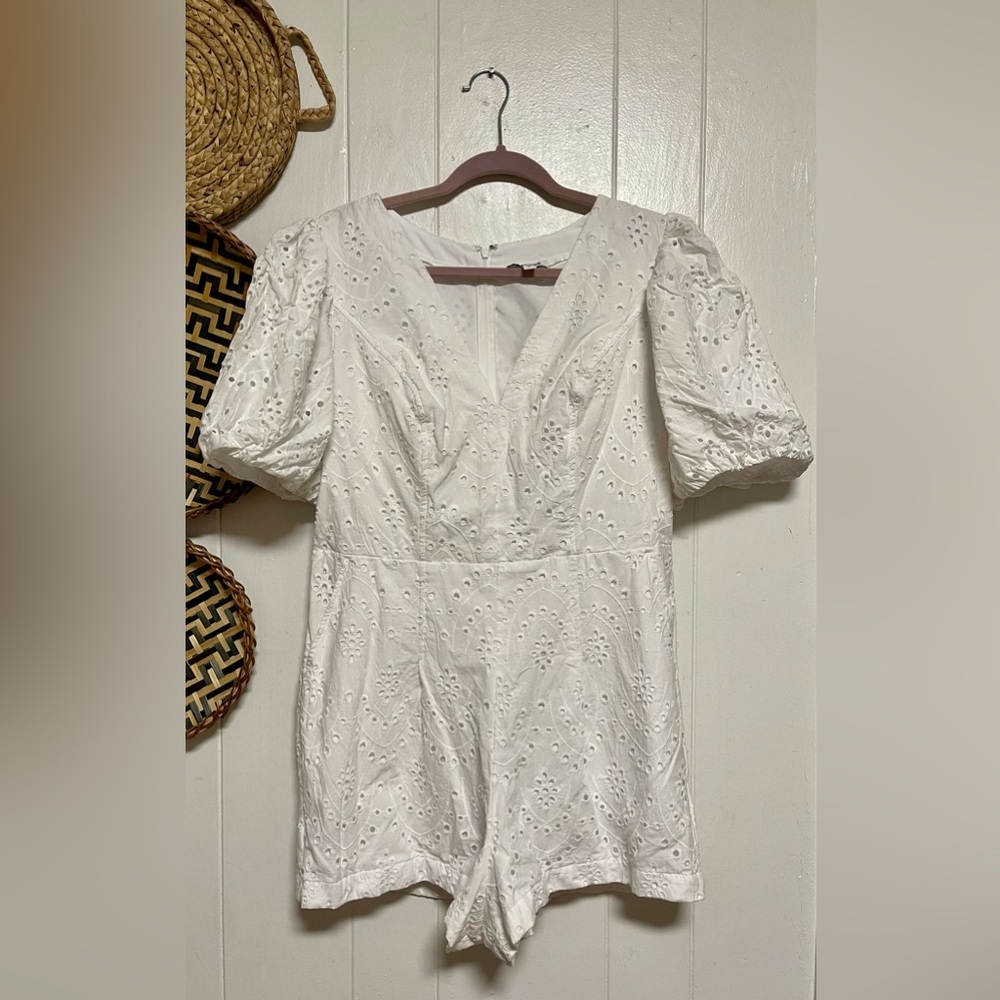 Express White Eyelet Lace Puff Sleeve Romper Size Large